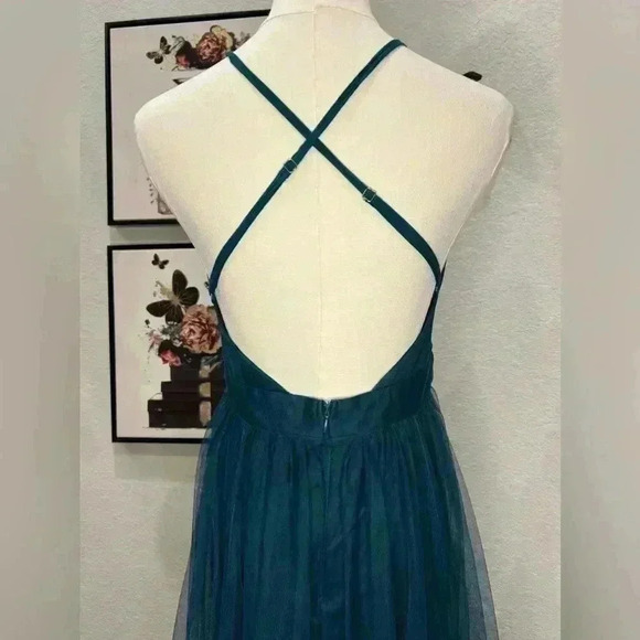 Luxxel Sandy Tulle Emerald Green Low-V-Neck Long Dress with Double Slits SZ SM - Picture 9 of 14